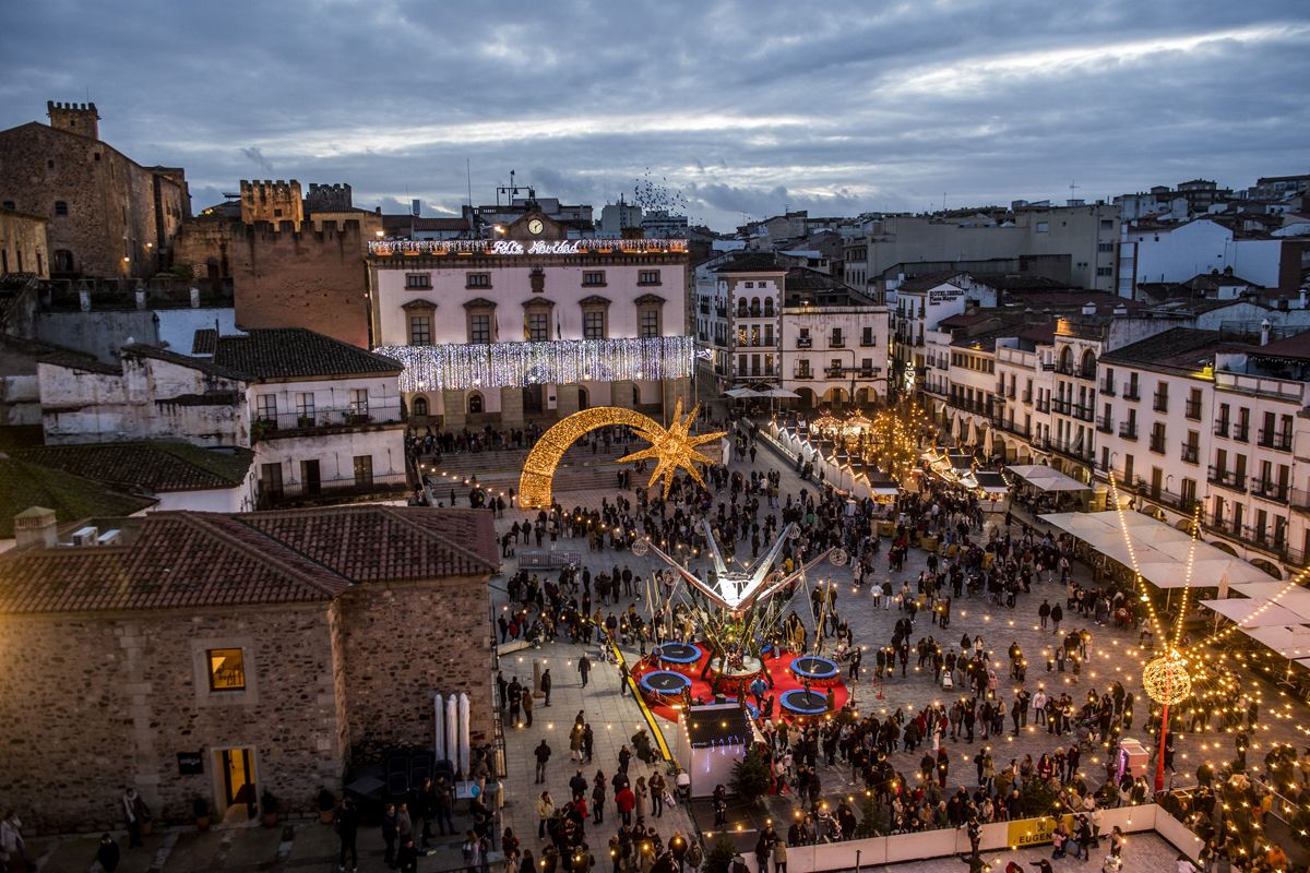 Fotogalería | Cáceres luce en Navidad