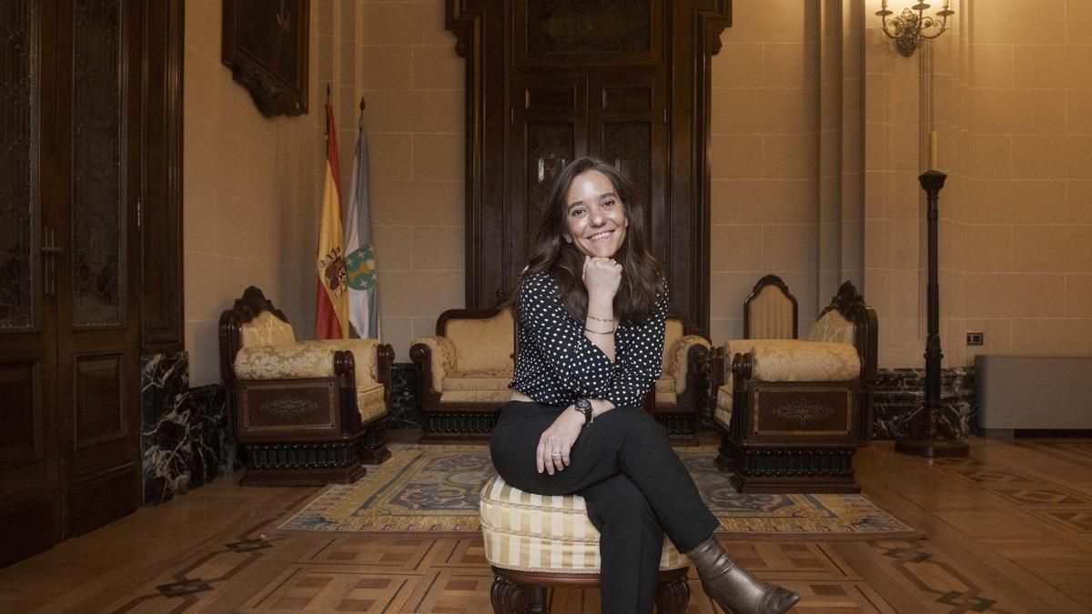 La alcaldesa Inés Rey en el Palacio Municipal de María Pita.