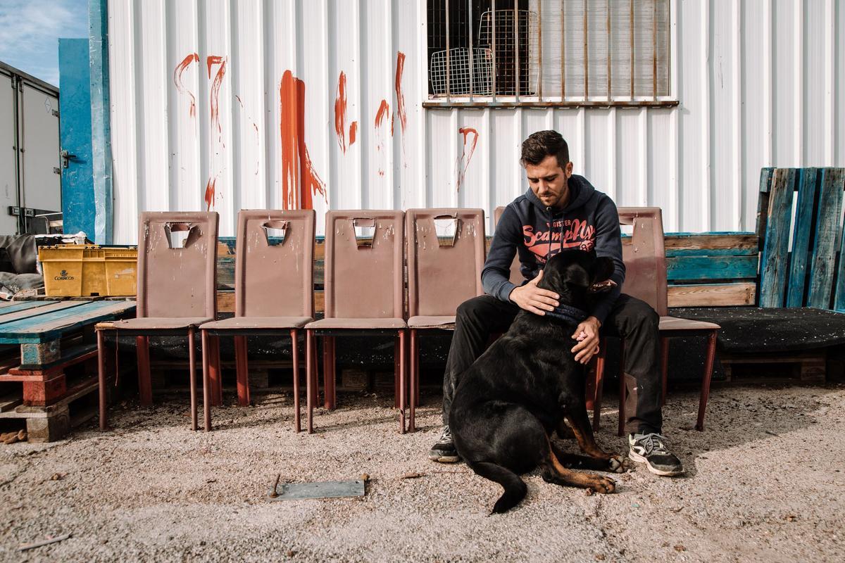 Diego es un ingeniero informático sevillano que dejó su trabajo para unirse al proyecto