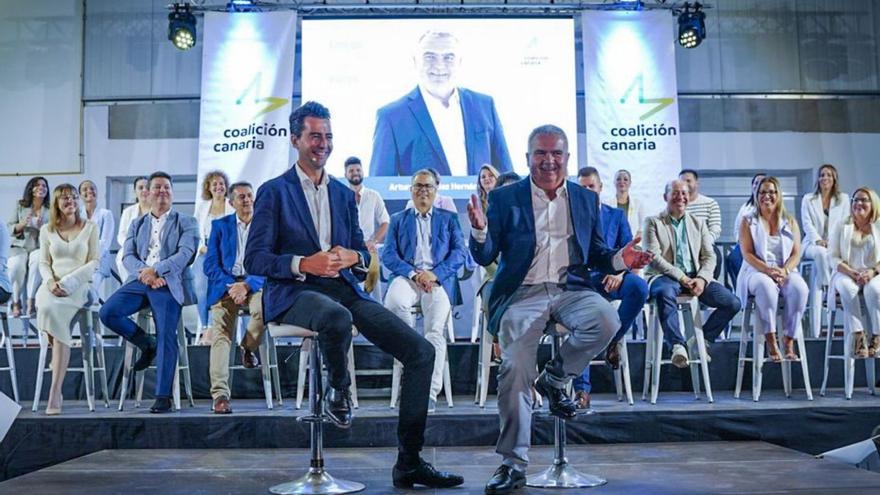 Arturo González durante la presentación de su candidatura.