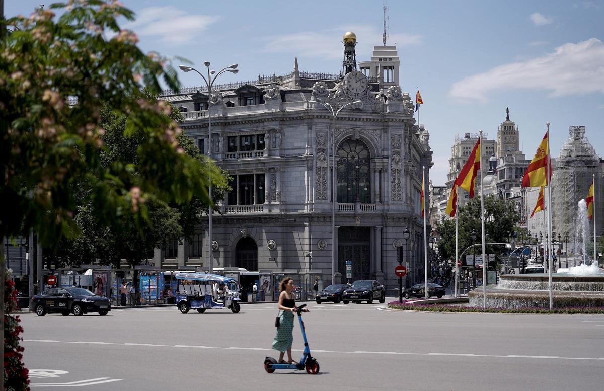 Fachada del Banco de España, en Madrid. Fachada del Banco de España, en Madrid.