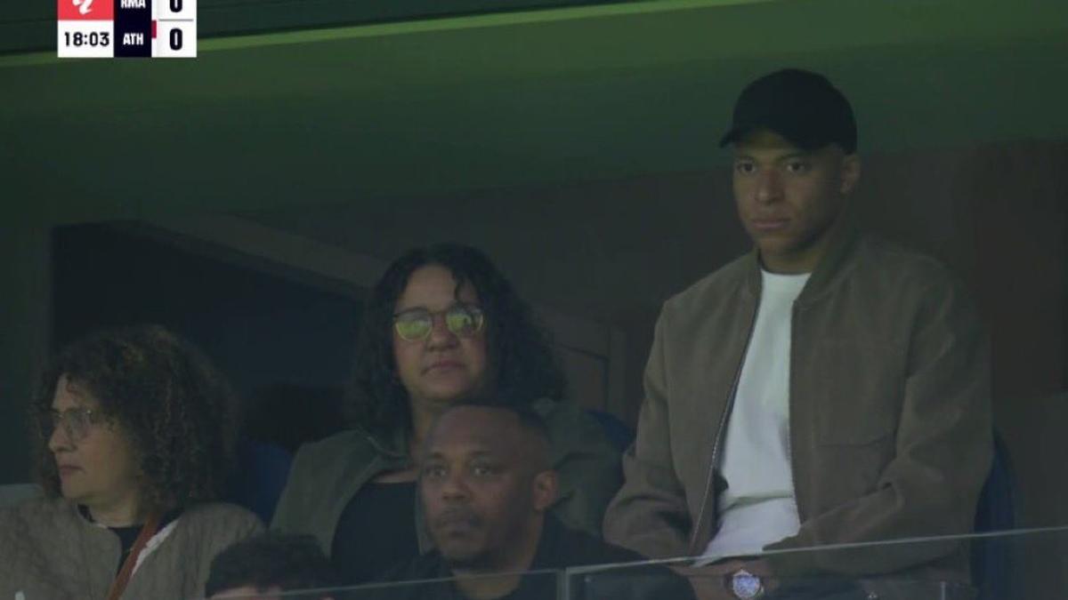 Kylian Mbappé, en el momento en que fue enfocado por la realización del Bernabéu.