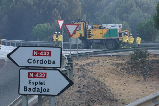 Nuevo incendio forestal en Cerro Muriano, en imágenes