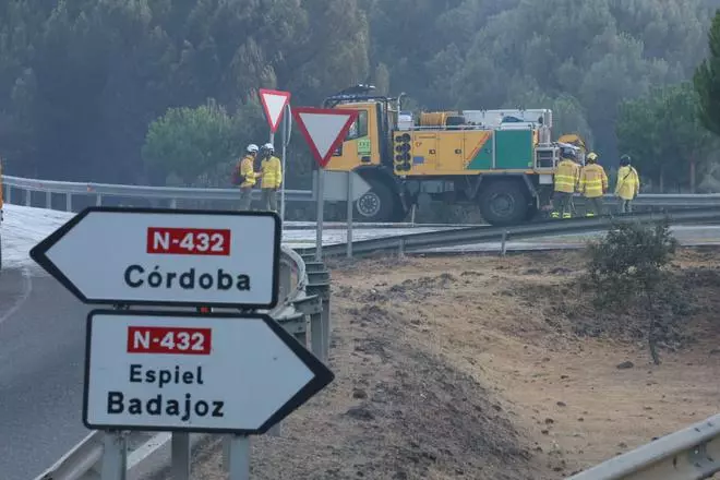 Nuevo incendio forestal en Cerro Muriano, en imágenes