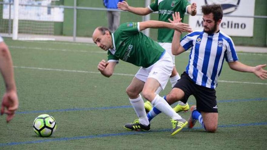 Una acción del duelo entre Bahía y A Lama. // Gonzalo Núñez