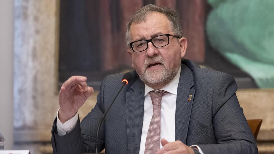 El expresidente de la Diputación de Castellón, José Martí, se adhiere a los críticos con Sánchez en el PSOE