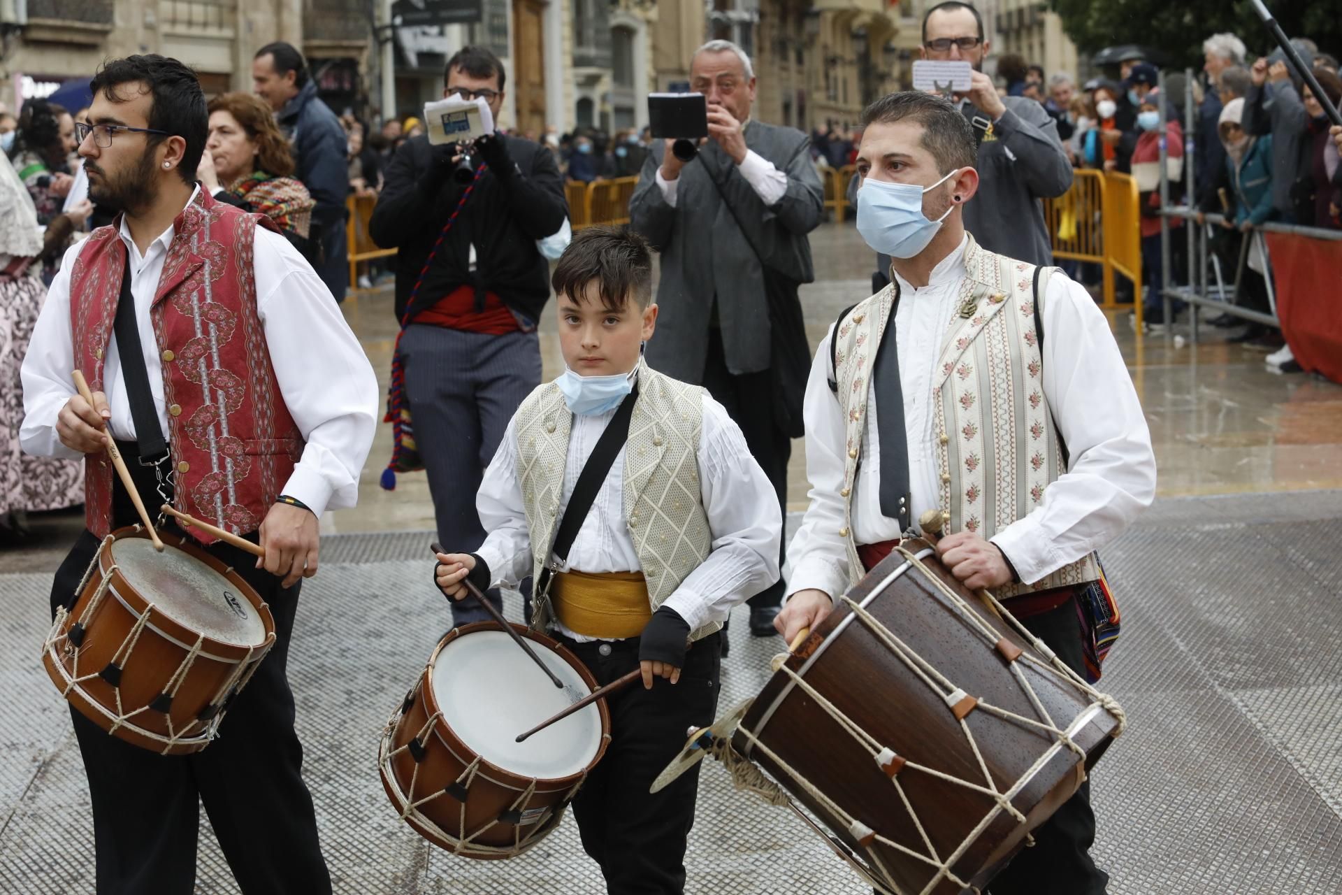 Búscate en el primer día de Ofrenda por la calle Quart (entre las 15.30 y las 17.00 horas)