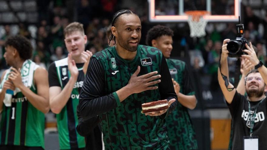 Jabari Parker celebra su cumpleaños en el Olímpic