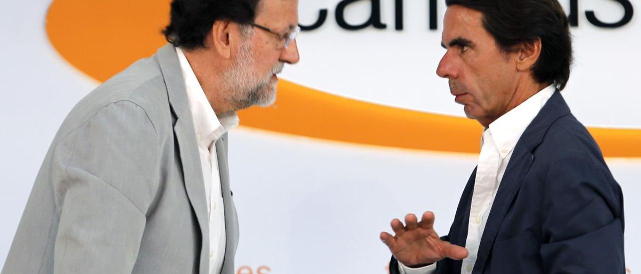 Aznar y Rajoy en un evento en el 2015.