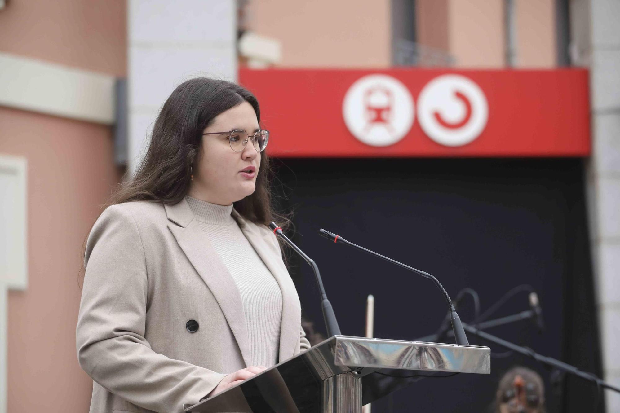 Así fue el homenaje a las víctimas del bombardeo de la estación de Xàtiva en el 85º aniversario del trágico sucesos