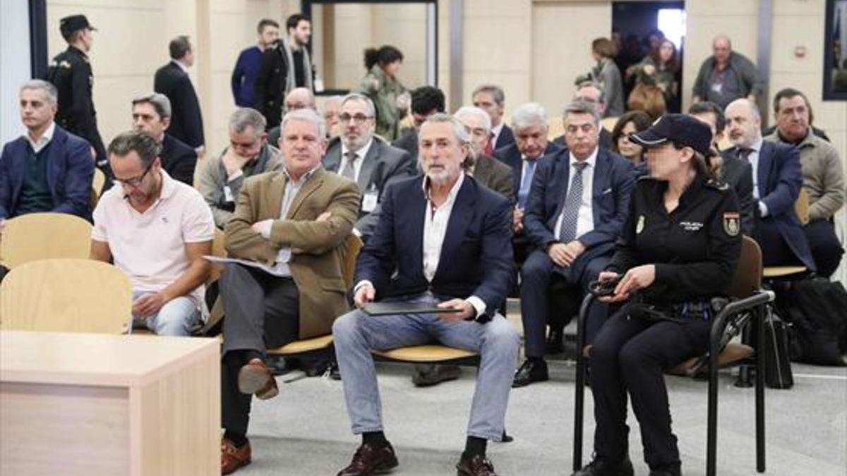 Álvaro Pérez, Pablo Crespo y Francisco Correa, el lunes, ante el tribunal de San Fernando de Henares.