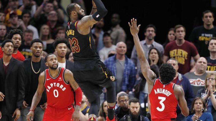 Warriors, Rockets, Celtics y Cavs: solo puede quedar uno