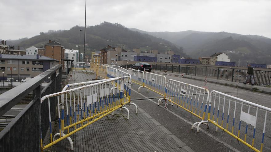 Detenido tras negarse a realizar un control de alcoholemia en Mieres