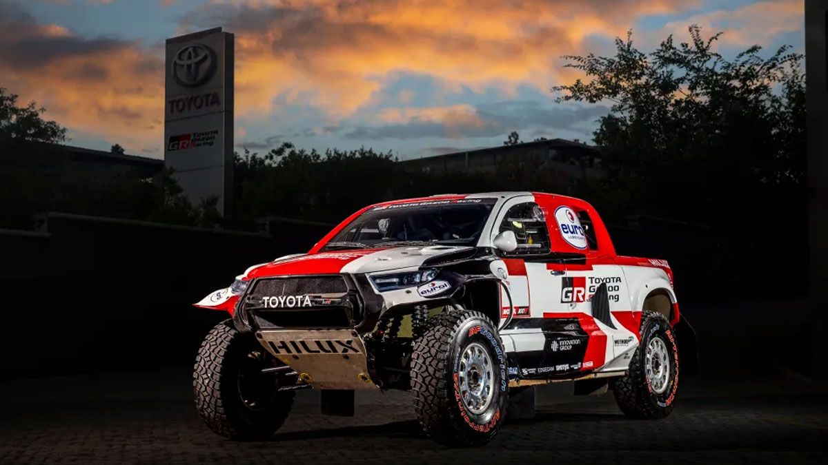 El nuevo Toyota Hilux T1+ con el que Al-Attiyah buscará la victoria en el Dakar 2022