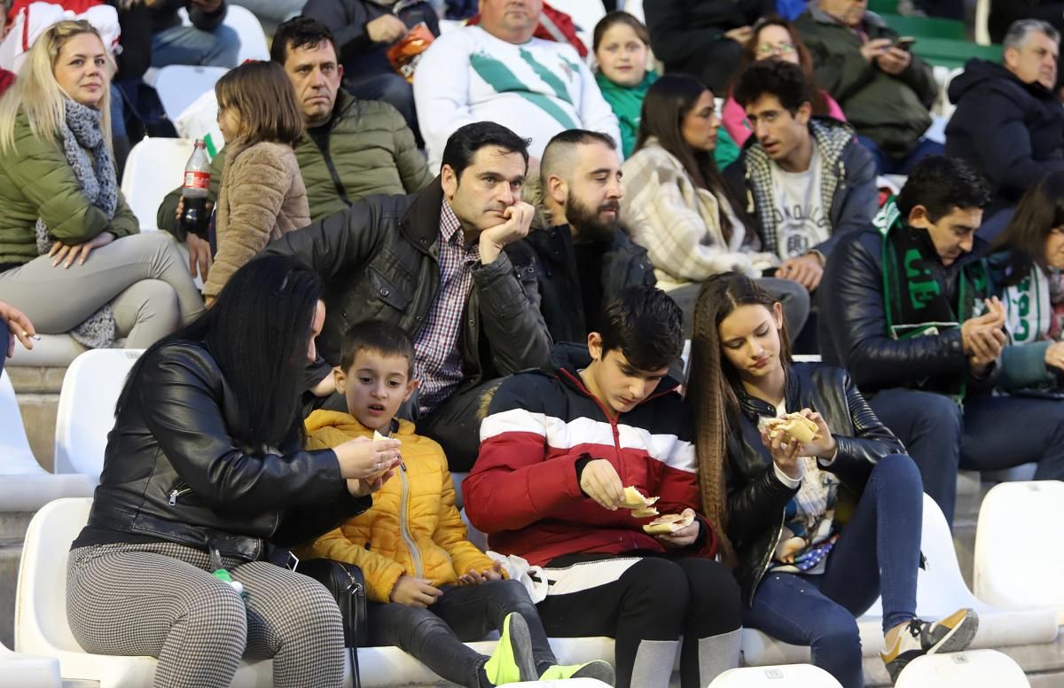 Los aficionados en el Arcángel