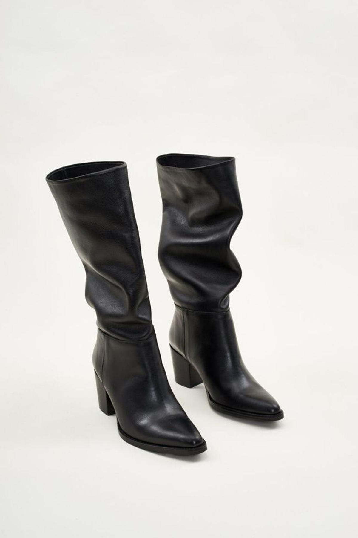 Botas de piel negro fruncidas, de Mint&Rose