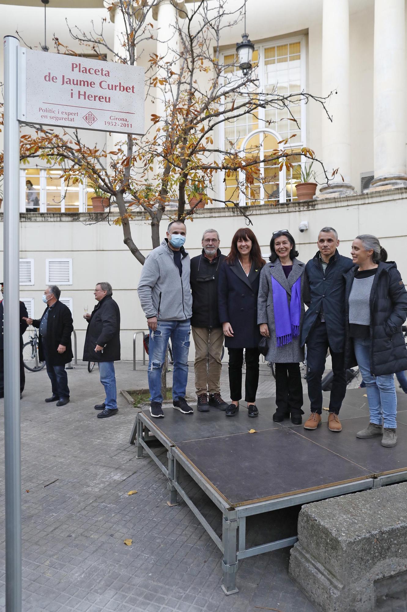 Girona homenatja el polític i expert en seguretat Jaume Curbet amb una placeta