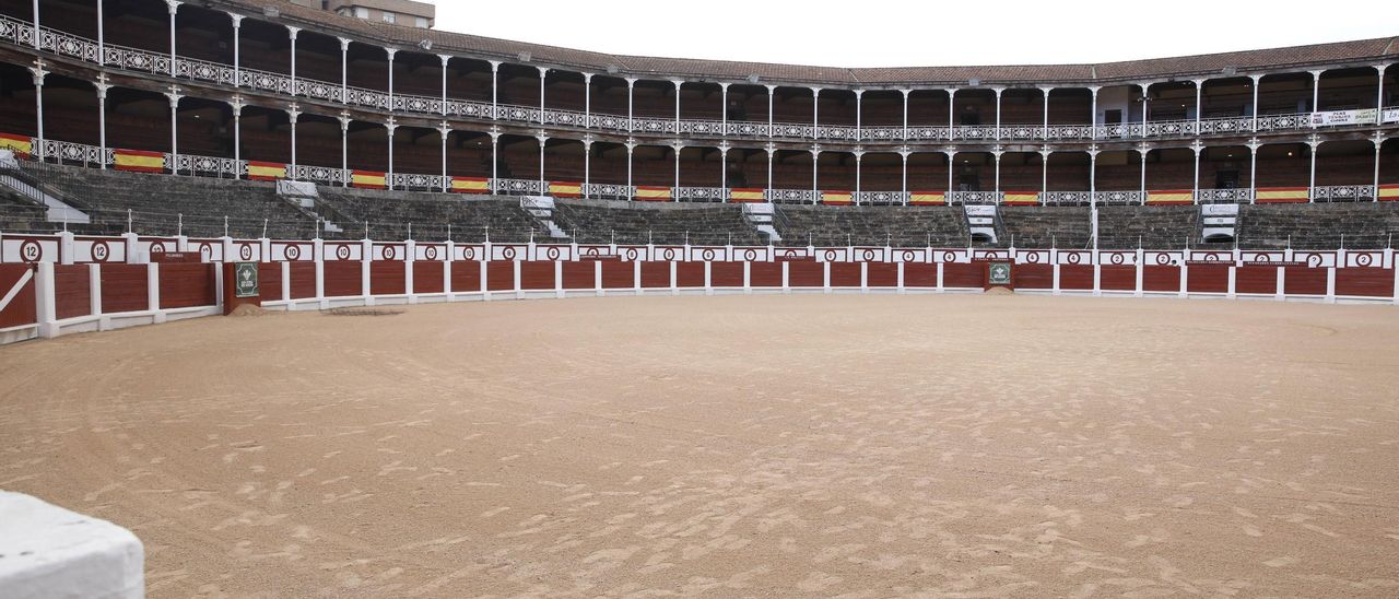 Plaza de toros de El Bibio.