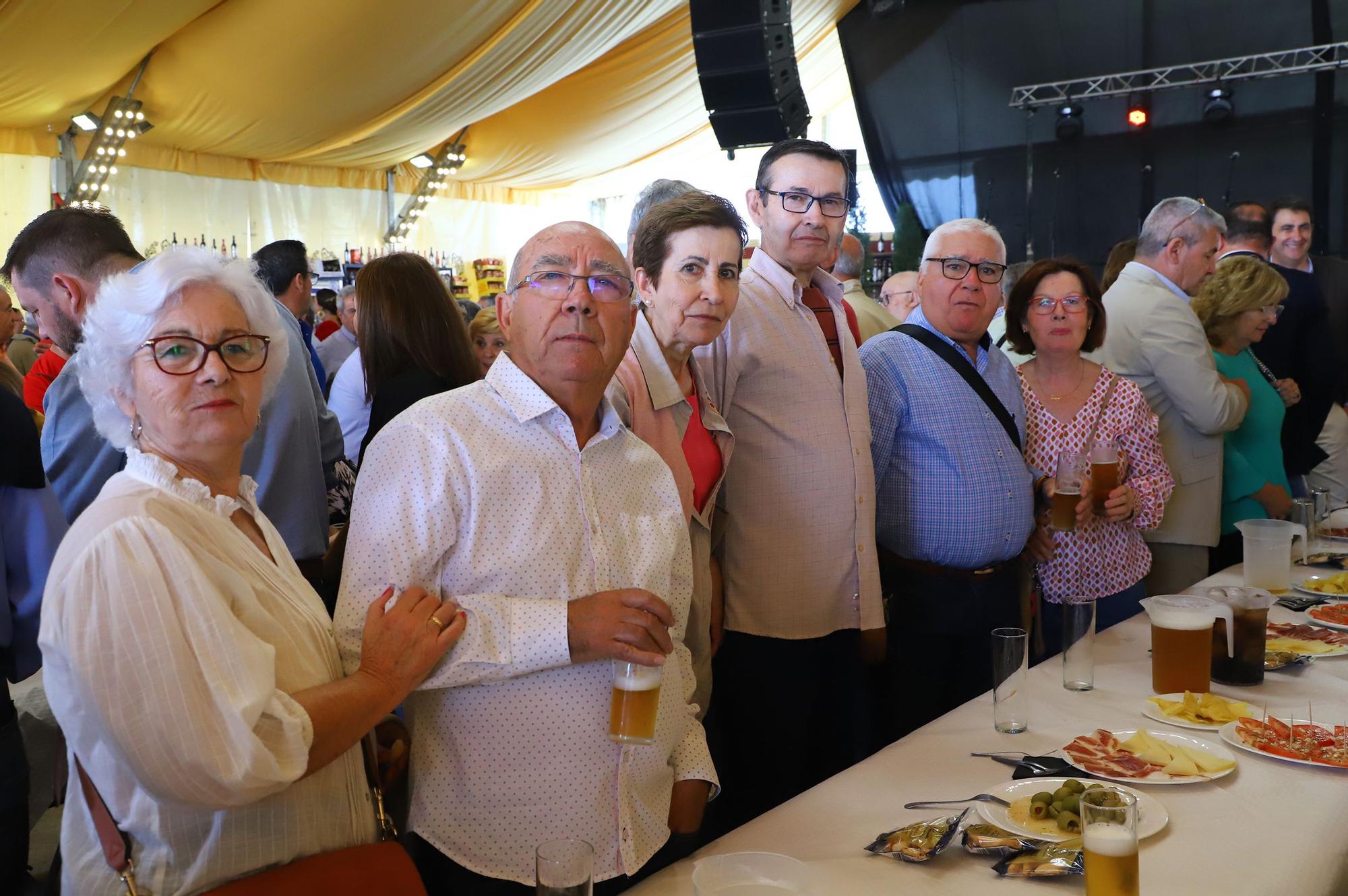 La recepción de la Federación de Peñas Cordobesas en la Feria de Córdoba en imágenes