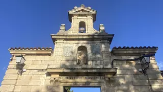 Ruta para conocer mejor el cementerio de San Atilano, ¿te apuntas?