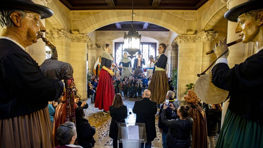 Una Trobada de Gegants descafeinada por la lluvia