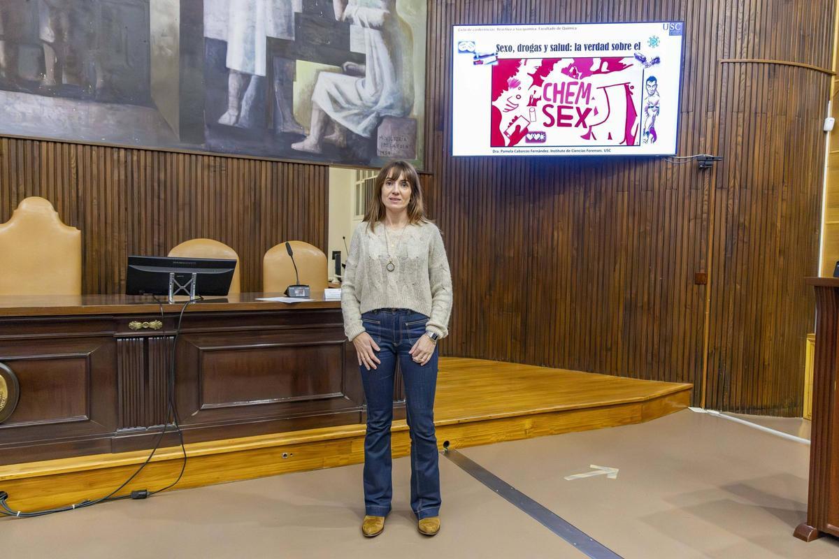 Pamela Cabarcos impartió este miércoles una conferencia sobre sexo, drogas y salud en la Facultad de Química.