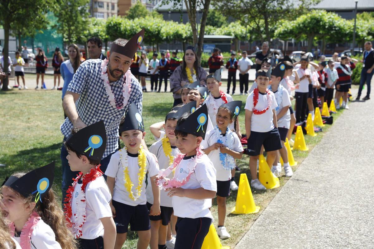 El colegio Juan Pablo II-San Miguel recrea el Descenso del Sella (en imágenes)