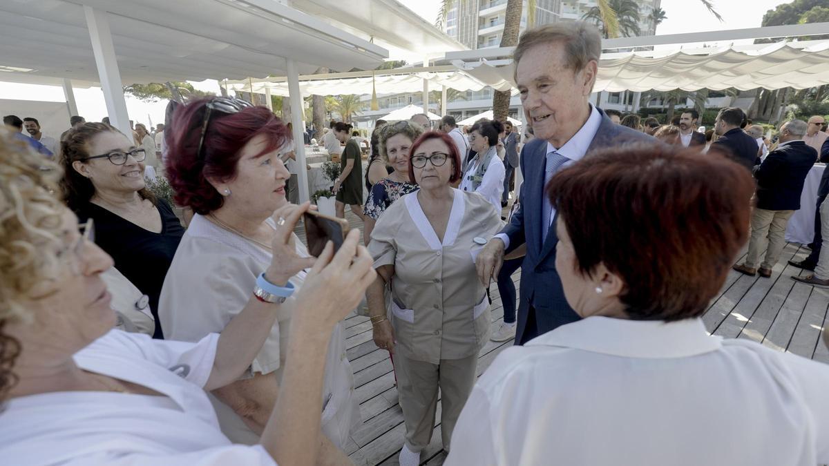 Homenaje de los trabajadores de la compañía hotelera al fundador de Melià Hotels en 2019