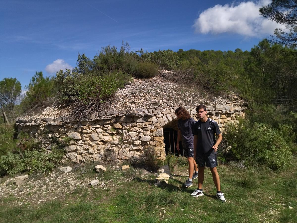 Nevera de piedra de la Vall d'Alcalà