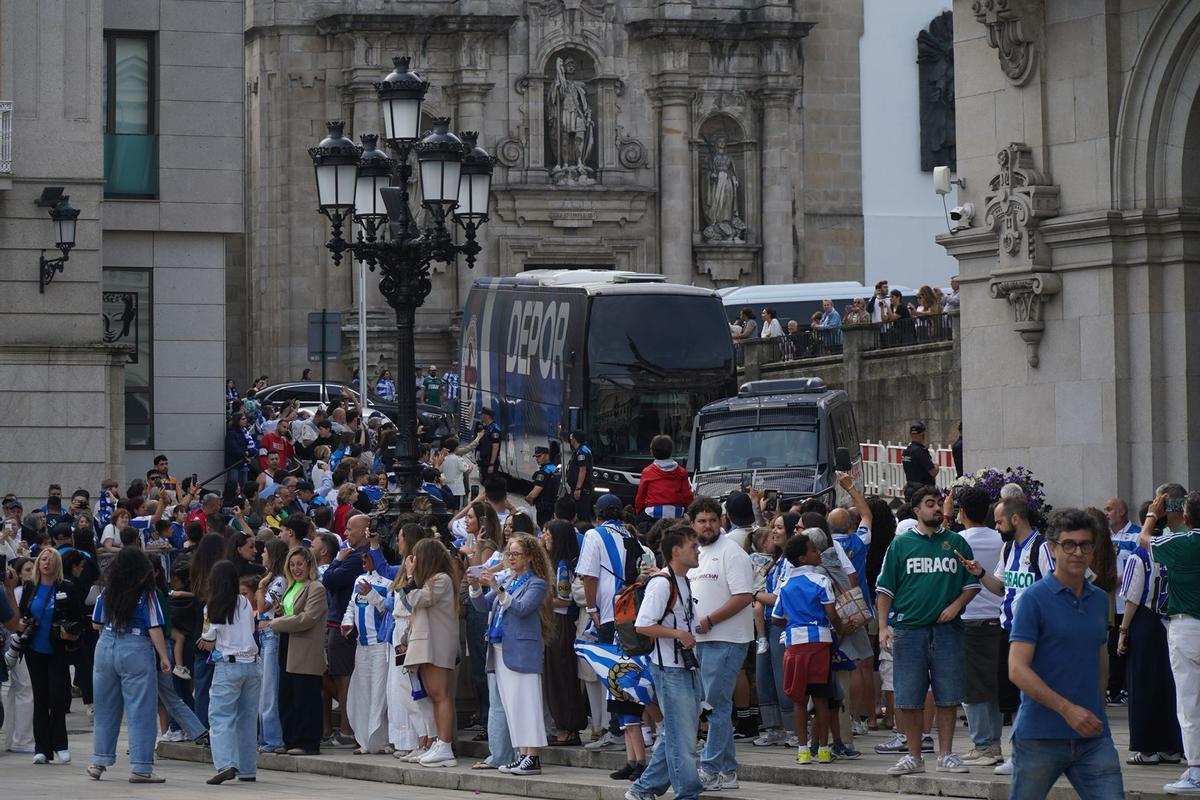 Recibimiento institucional al Deportivo en María Pita