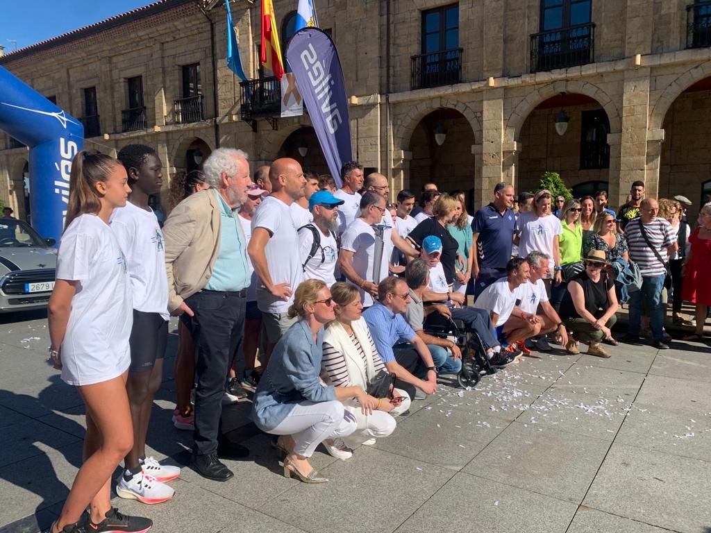 Avilés se rinde ante Dacal