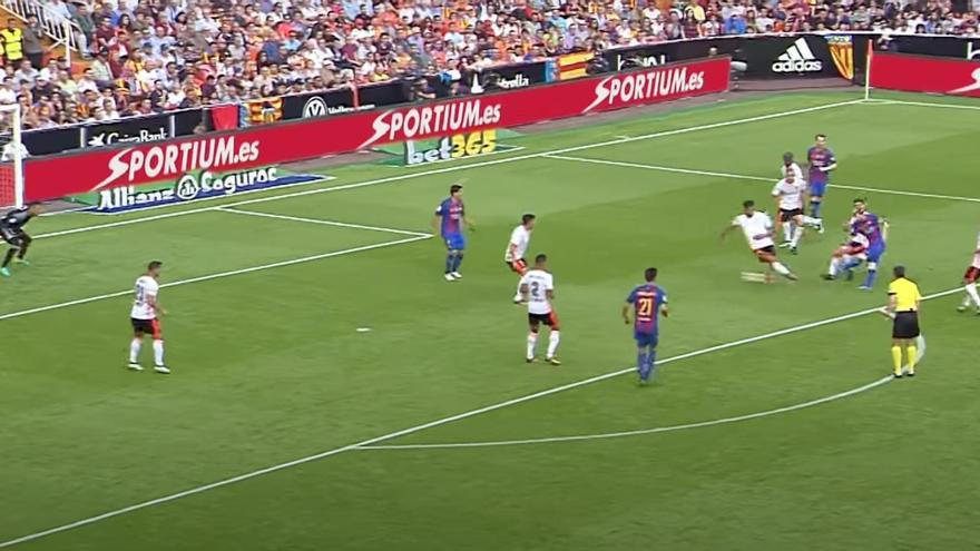 Así fue un gol del Barça en Mestalla durante los años que pagó a Enríquez Negreira