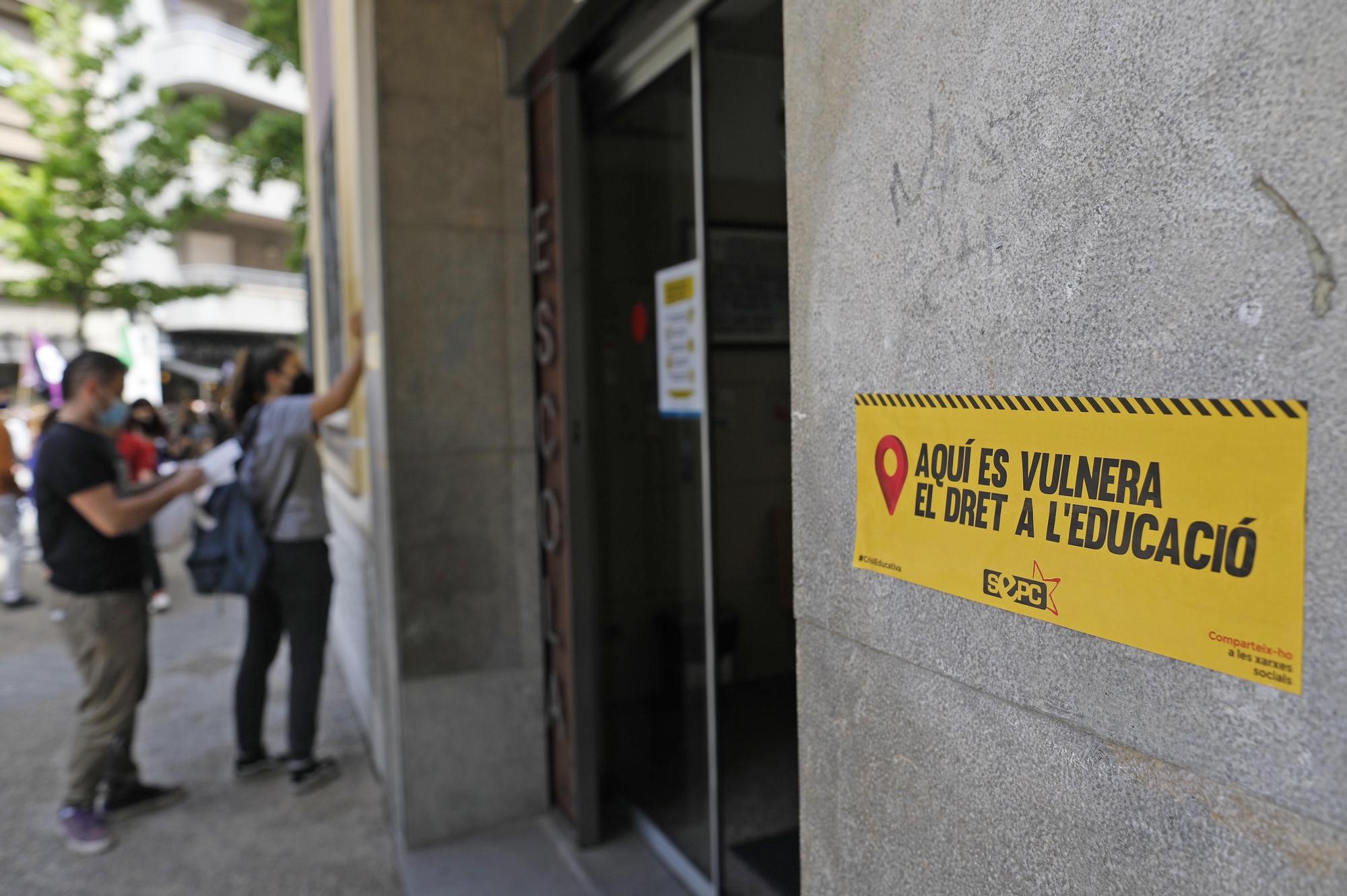 Universitaris es manifesten a Girona per acabar amb la «crisi educativa»