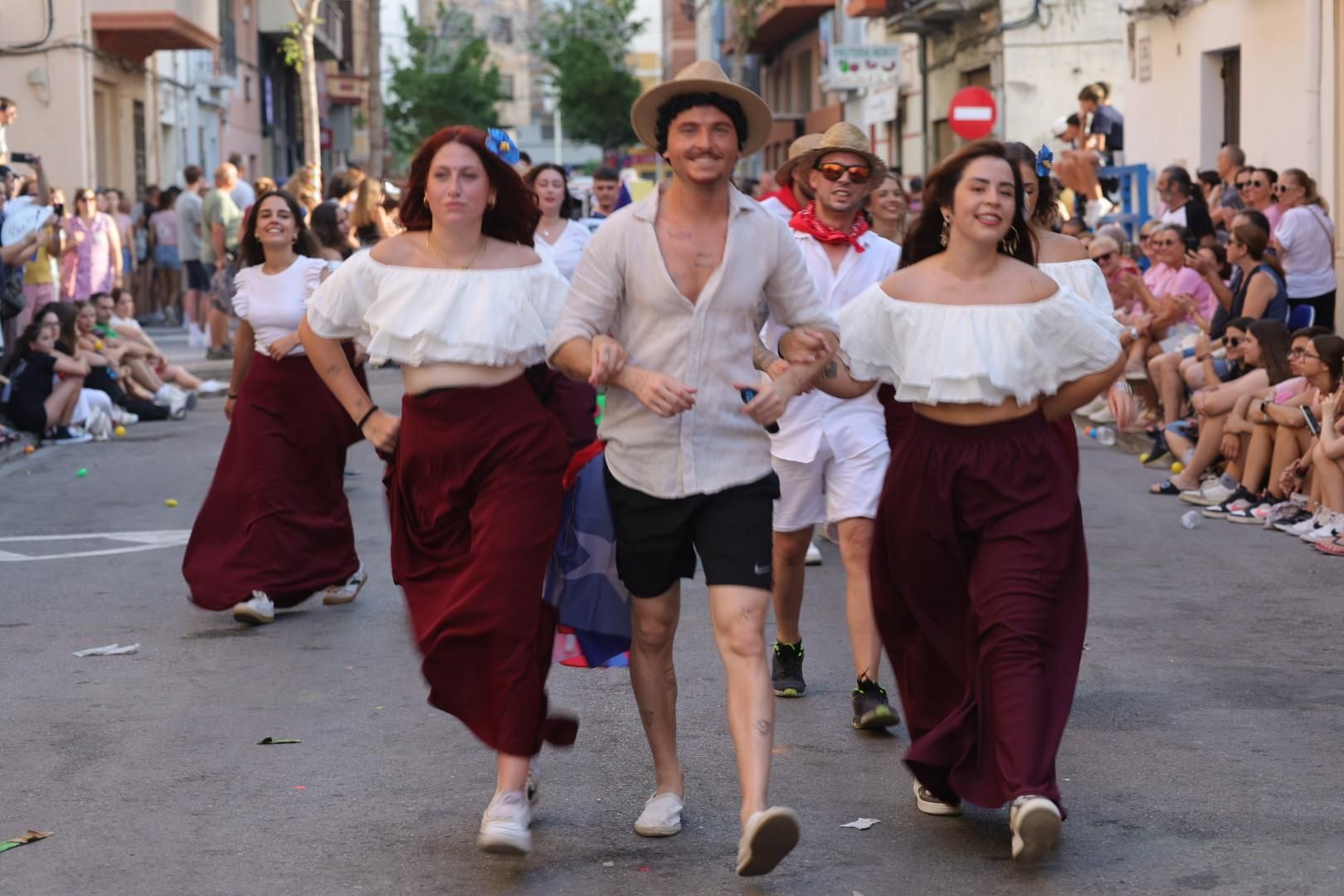 Galería | El Grau disfruta de su desfile de peñas