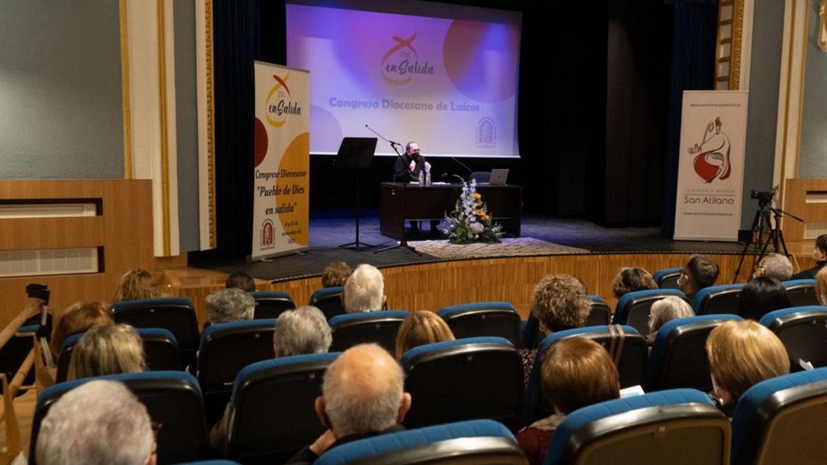Un momento del congreso desarrollado en el teatro del Seminario. | J. L. F.