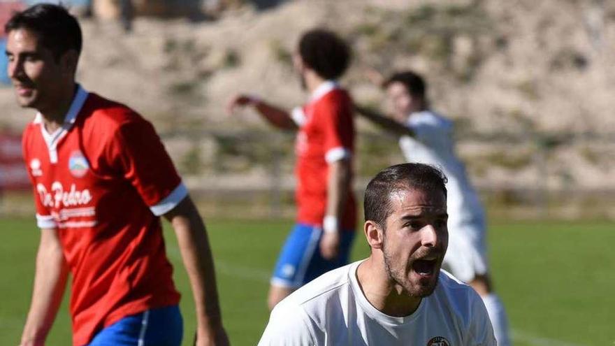 Iñaki Eguileor protesta una acción.