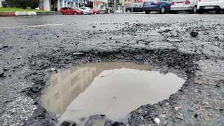 Las intensas lluvias provocan los primeros baches en Plasencia