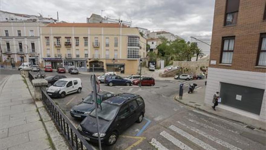 «La plaza Marrón necesita rehabilitarse y hacerla peatonal sería lo ideal»
