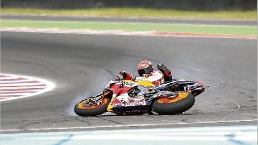 Marc Márquez va patir una caiguda sense conseqüències en el transcurs de la qualificació.