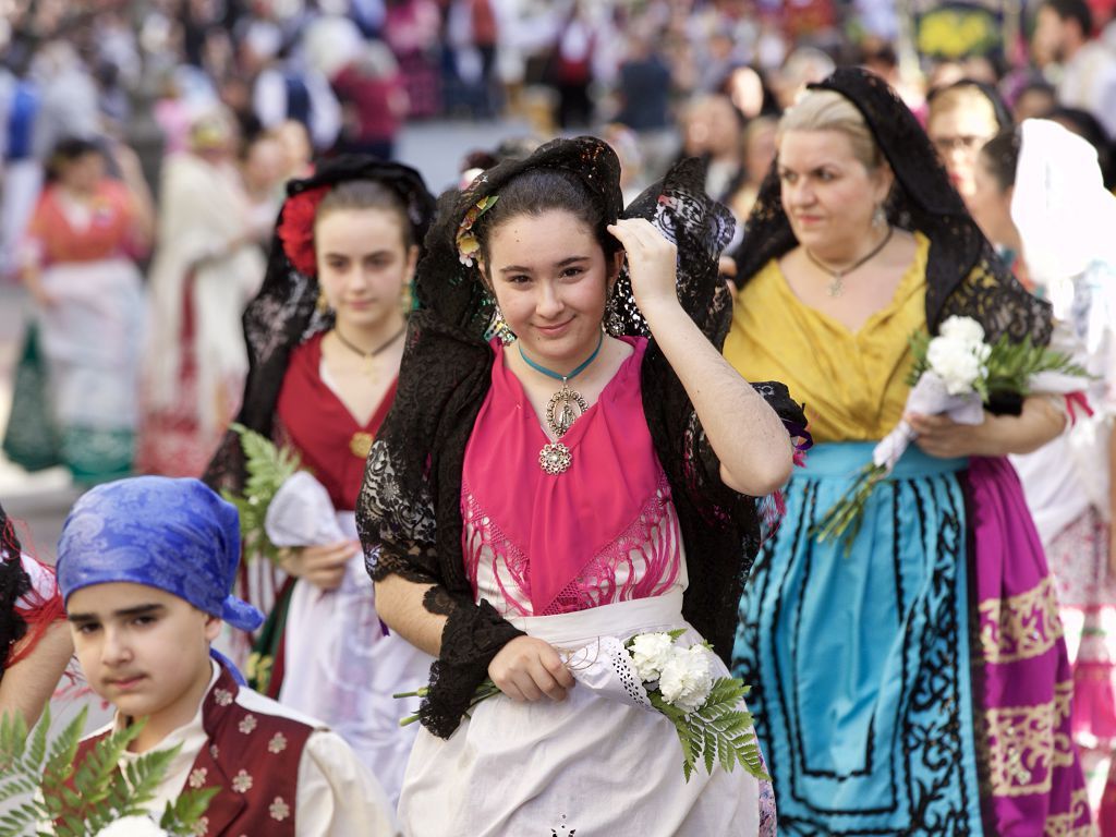 Ofrenda de flores a la Virgen de la Fuensanta en Murcia