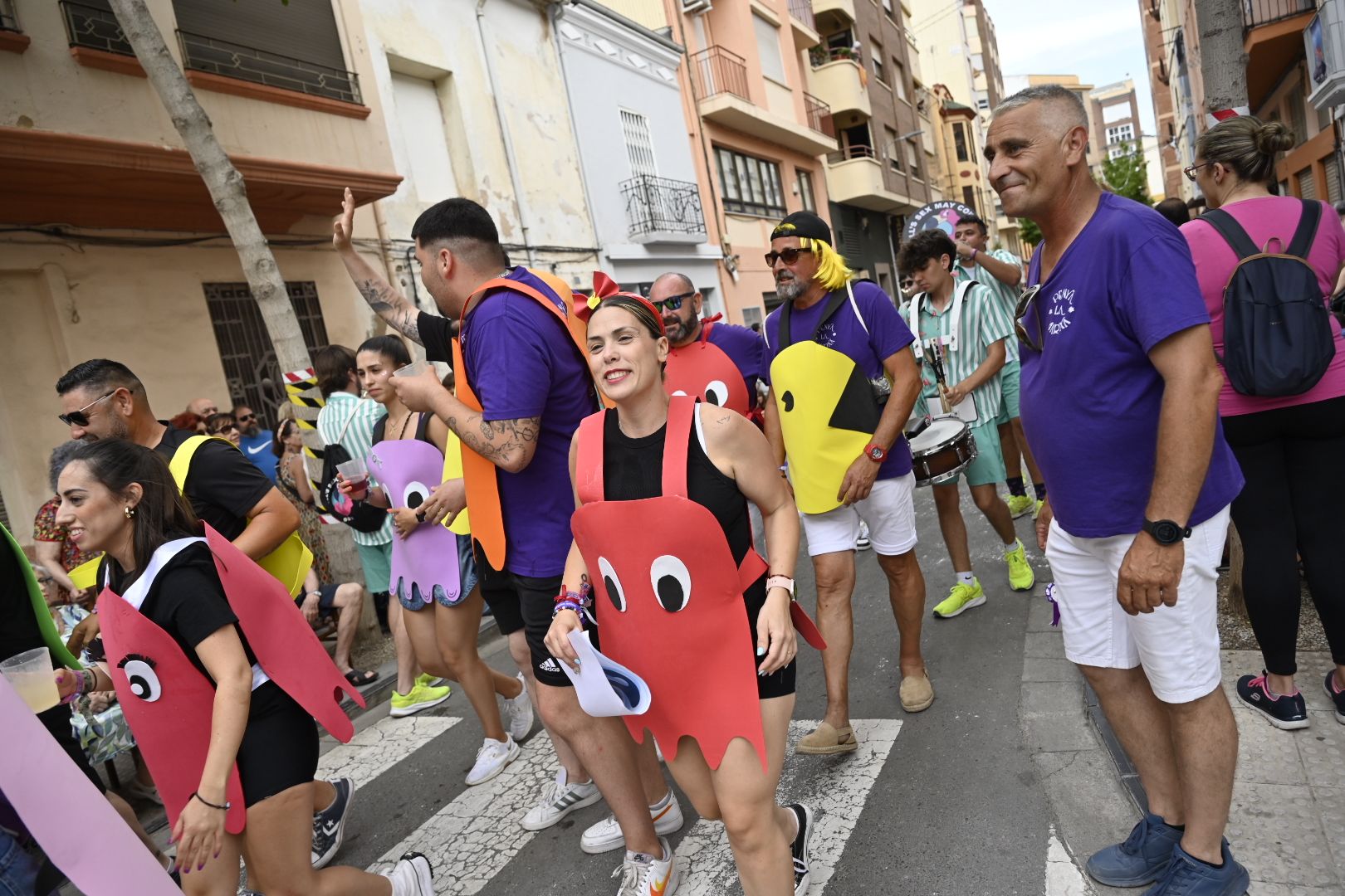 Imaginación y humor al poder en el desfile de las collas del Grau