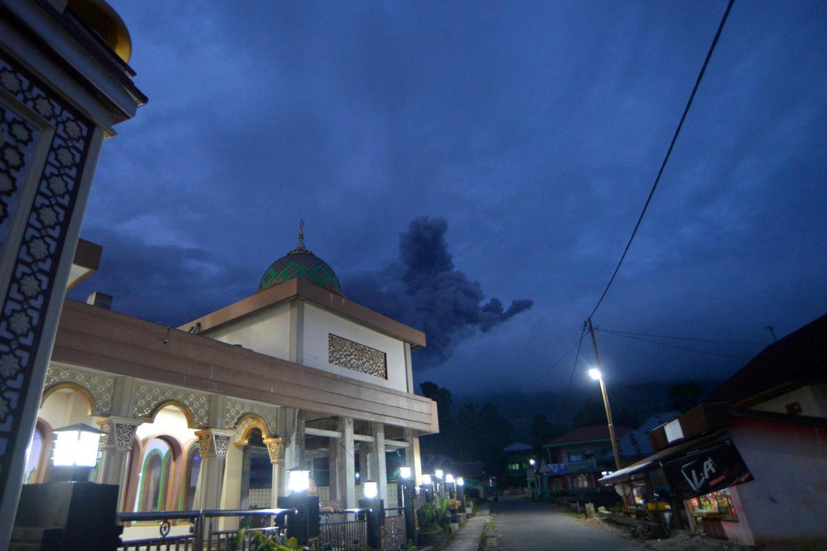 La erupción del volcán Marapi, en Indonesia, mata al menos a 11 alpinistas