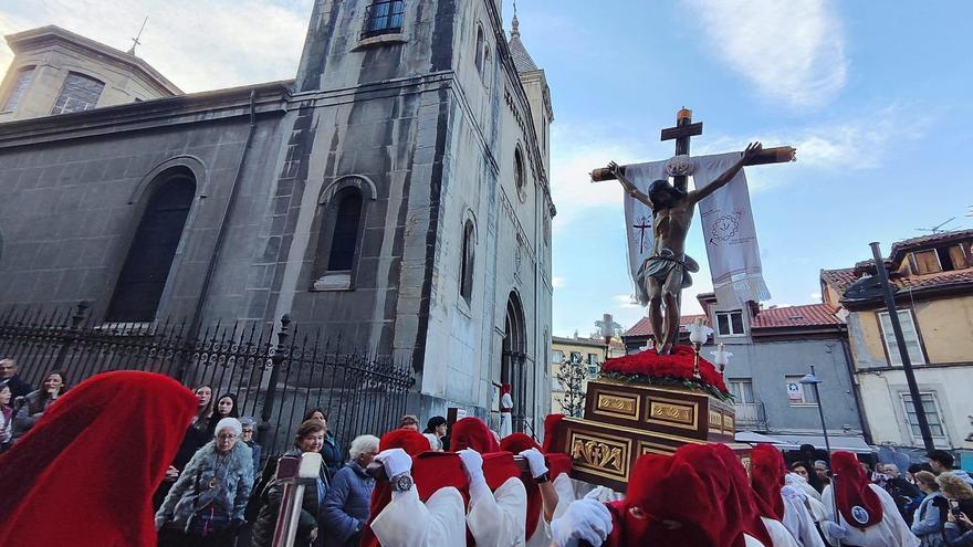 La procesión de las Siete Palabras de Grado, en imágenes
