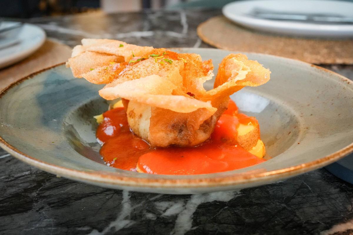 Crujiente de huevo y jamón.