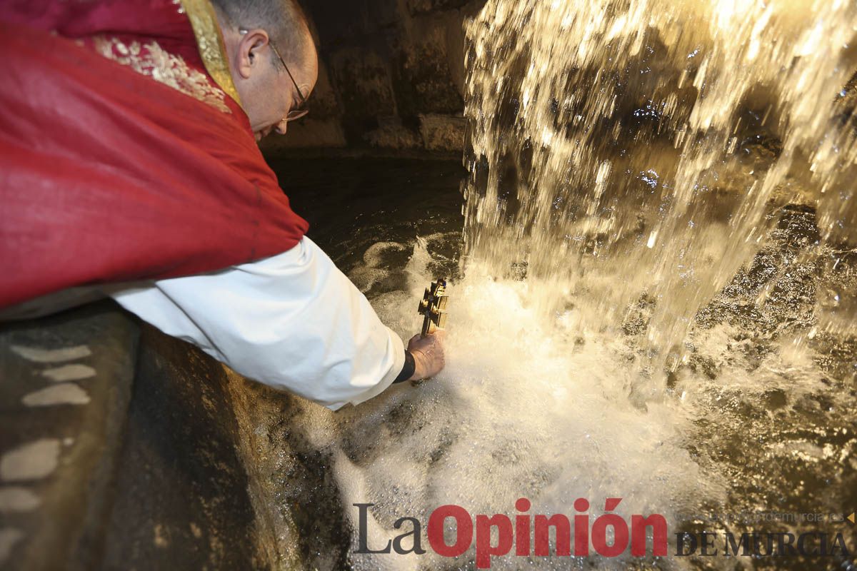 Fiestas de Caravaca: procesión del Baño (procesión, parlamento y baño de la Cruz)