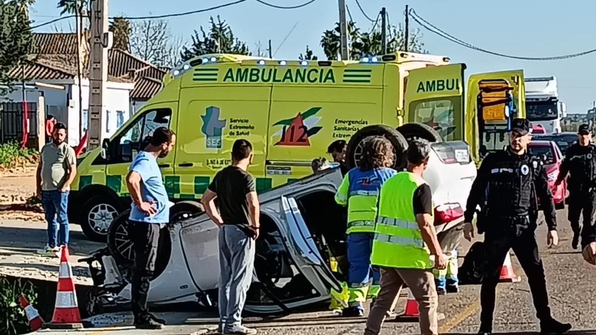 Fotogalería | Accidente en el tramo en obras de la carretera de Sevilla, en Badajoz