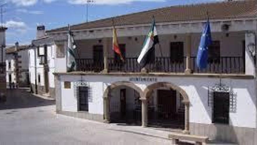 El Ayuntamiento Peraleda de la Mata pide a sus vecinos salir lo imprescindible