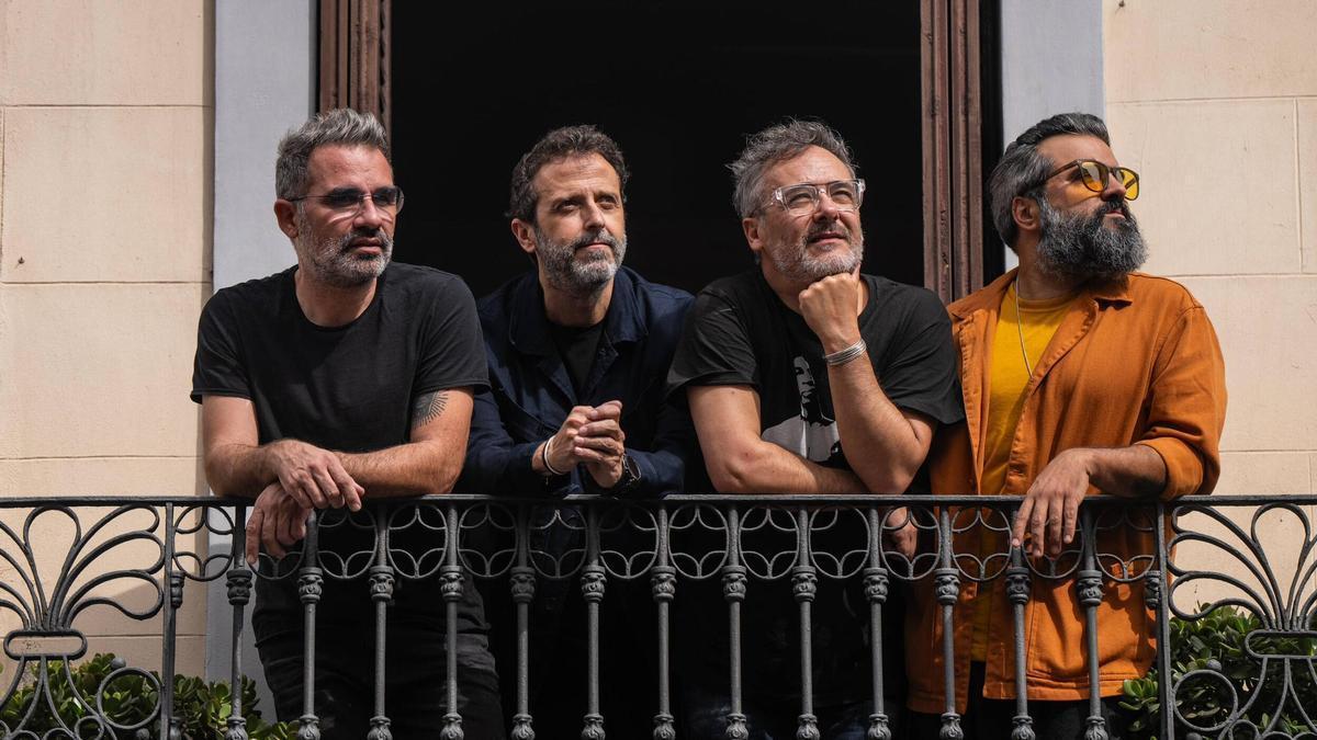 La banda barcelonesa Love of Lesbian ha anunciado un parón.