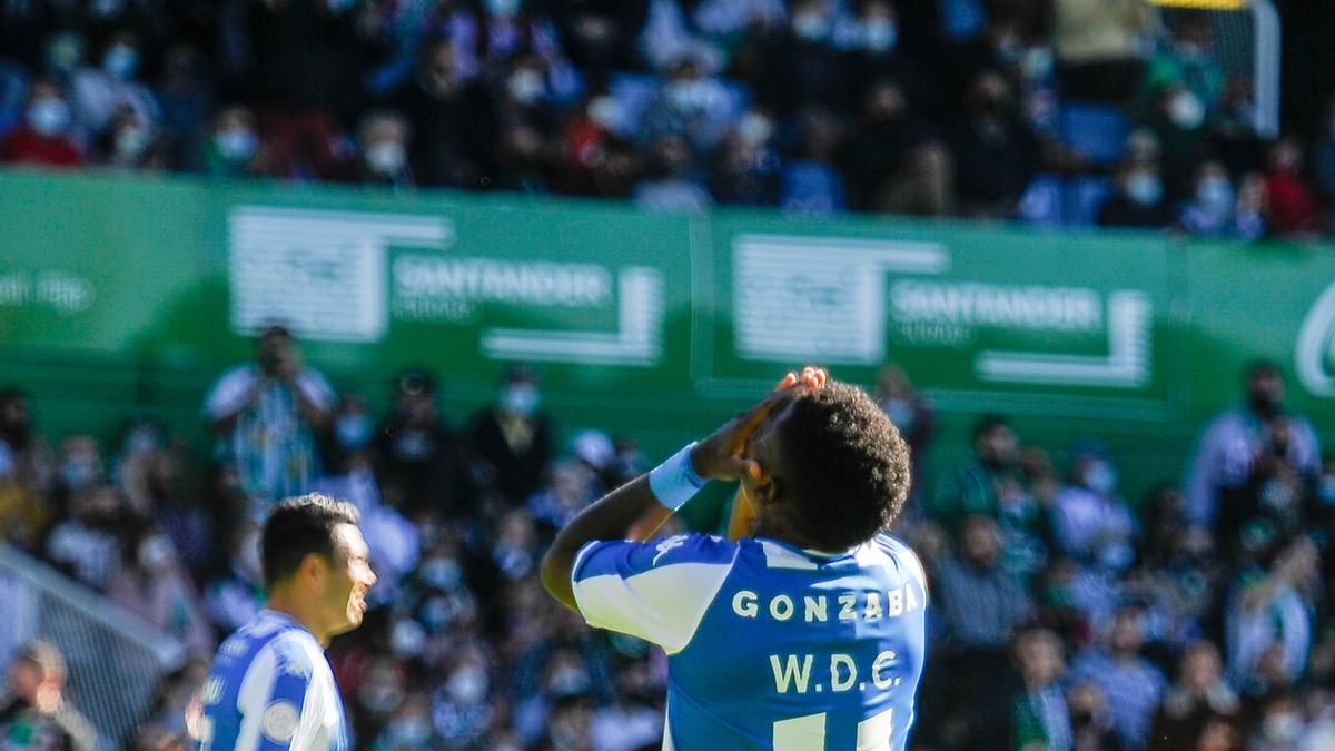 El Racing de Santander y el Deportivo empatan 0-0