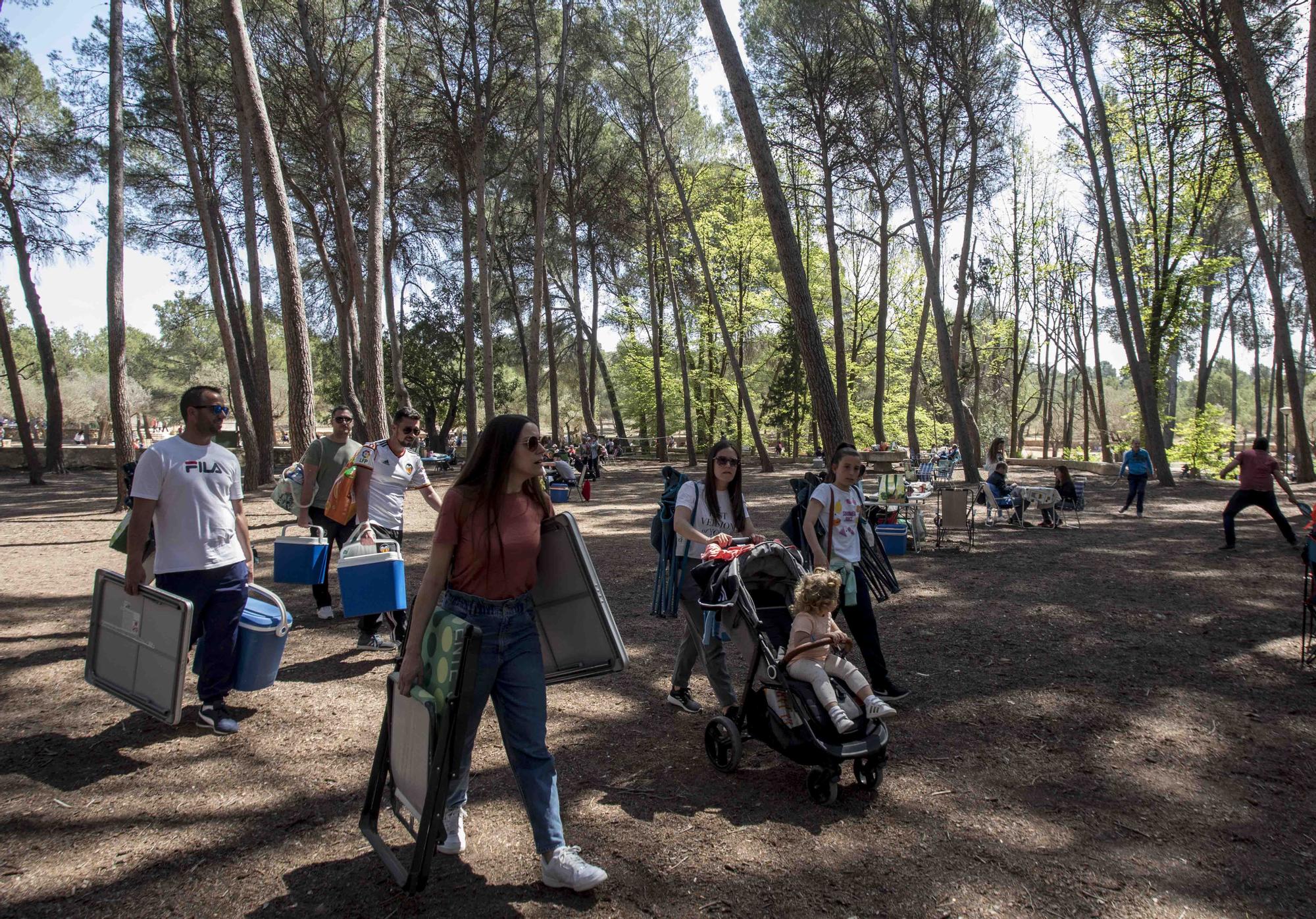 El Parc d San Vicent de Lliria vuelve a llenarse de familias dos años depués